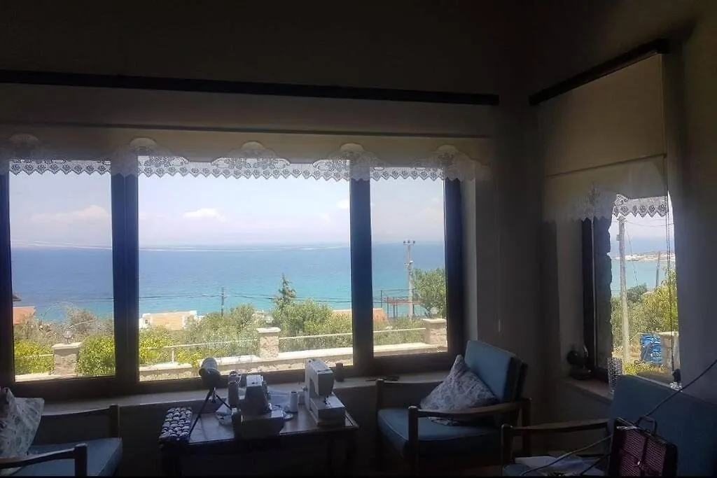 Mordoğan taş konakta doğa ve deniz tatili Villa Karaburun