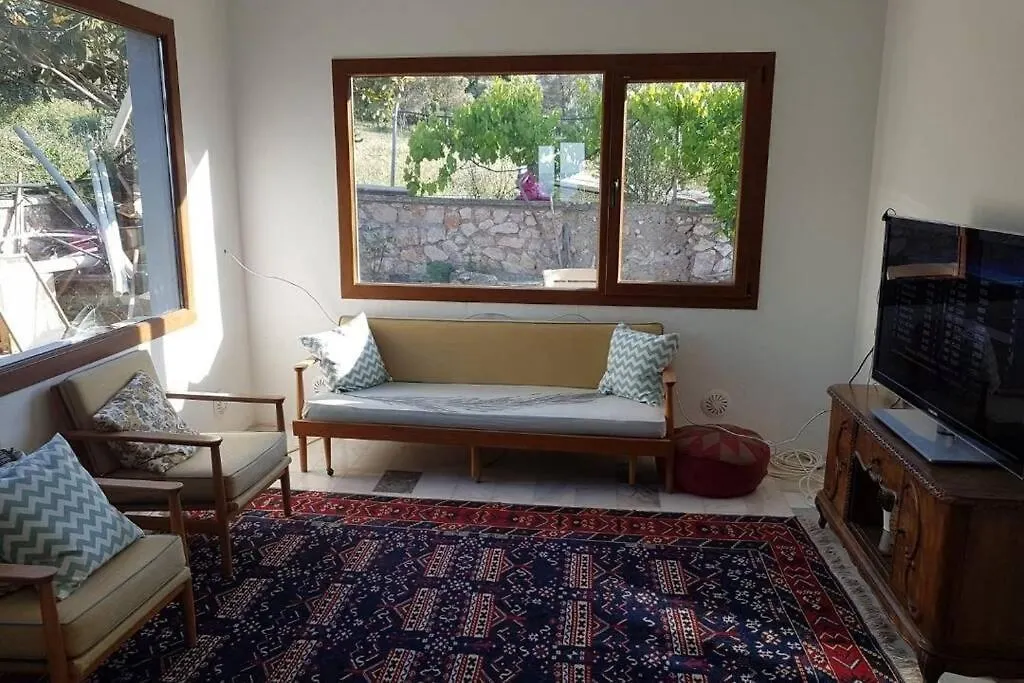 Mordoğan taş konakta doğa ve deniz tatili Villa Karaburun  Türkiye