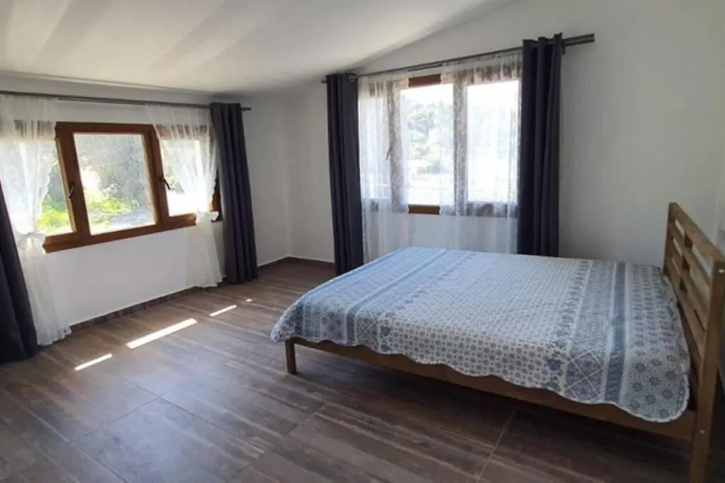 Mordoğan taş konakta doğa ve deniz tatili Villa Karaburun  Türkiye